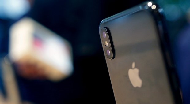 Apple, in arrivo 4 nuovi iPhone: dall'X Plus alla colorata versione «low cost»