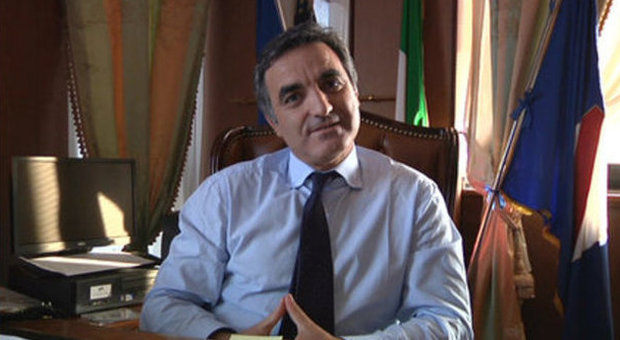 Campania, arrestato presidente Romano per tentata concussione: è candidato Ncd alle Europee