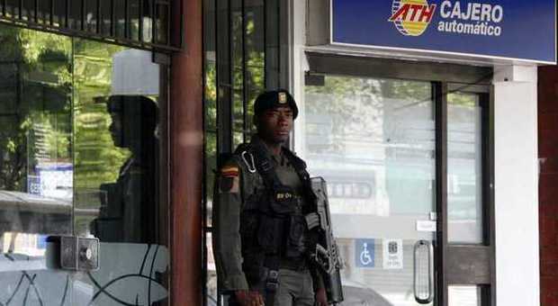 Colombia, agguato dei guerriglieri delle Farc: uccisi almeno sette poliziotti