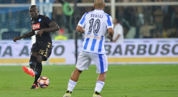Koulibaly cancella le polemiche: «Resto a Napoli, mai multe dal club»