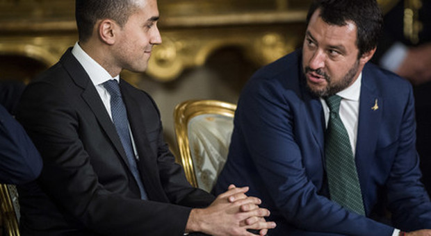 Salvini e Di Maio, la lite si allarga: ma i due leader temono la crisi