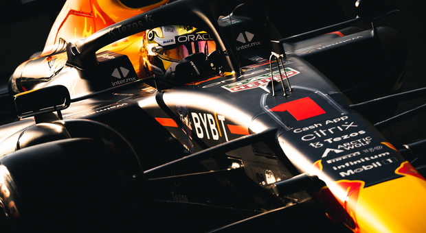 Max Verstappen pole ad Abu Dhabi