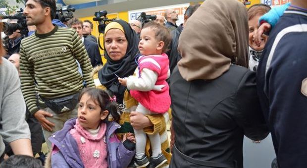 Bimbi siriani ieri all'arrivo a Fiumicino