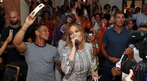 Jennifer Lopez, concerto a sorpresa a Capri (in attesa del nuovo album). Ora arriverà in Costiera Amalfitana