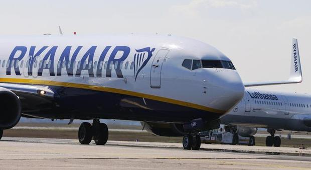 Ryanair choc: "Cancelleremo 2.000 voli nei prossimi mesi". Il Codacons protesta