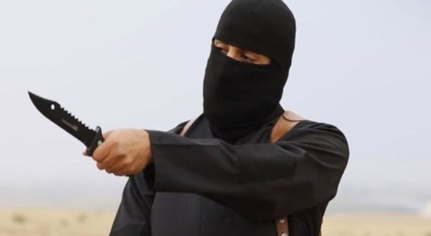 Isis, ostaggio racconta le umiliazioni: «Jihadi John mi obbligò a ballare il tango»