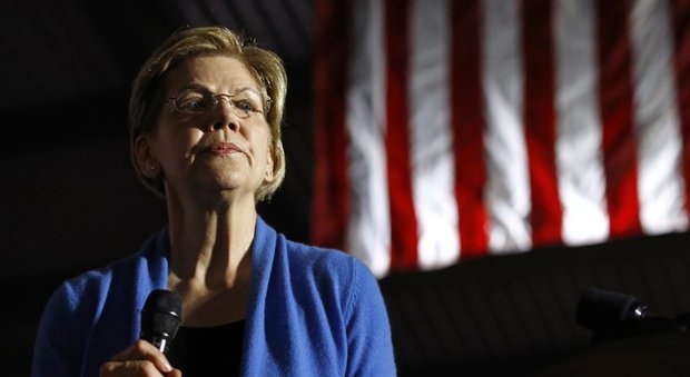 Presidenziali Usa, anche la senatrice Elizabeth Warren si ritira: in pista solo Biden e Sanders