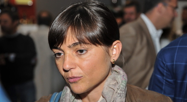 Serracchiani: «Tristezza». Invocate le dimissioni da vice segretario Pd