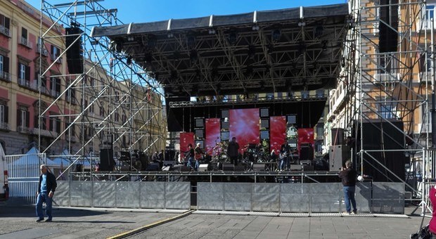 Primo maggio a Napoli, il concerto dei centri sociali con i soldi dei turisti