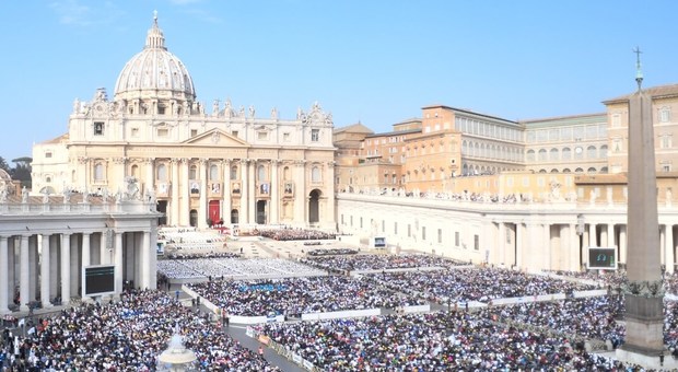 La Chiesa di Roma scende in piazza per dire basta al razzismo e alla politica delle chiusure