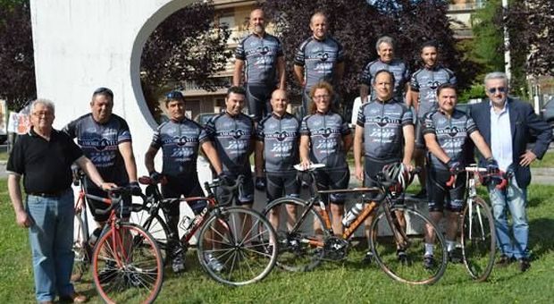 Rieti, “Team amore&vita Radiomondo” torna a pedalare in sicurezza: «Siamo come una famiglia»