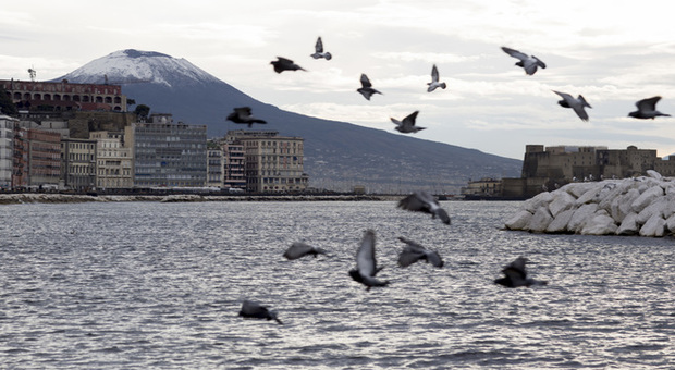 Nuova allerta meteo sulla Campania: temperature in picchiata, arriva la neve su Napoli