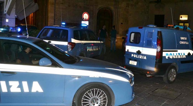 Gambizzati a La Rustica: arrestato un pregiudicato per duplice tentato omicidio. «Una lite per lo scooter»