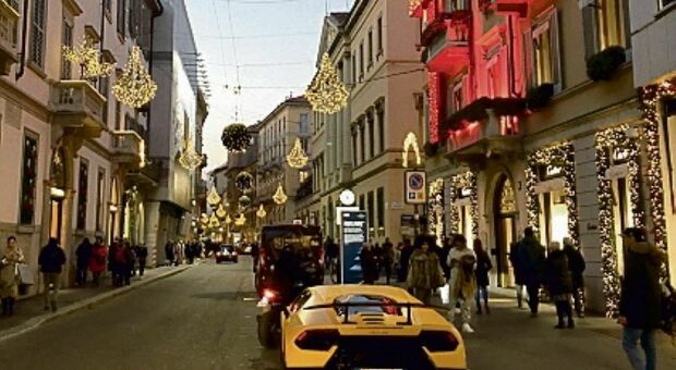 Via Montenapoleone è la più costosa d'Europa (e terza al mondo): battute Londra e Parigi, canoni da capogiro