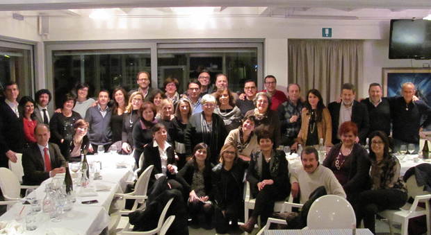 Il gruppo di avvocati e dipendenti dell'ex tribunale di San Benedetto durante la serata