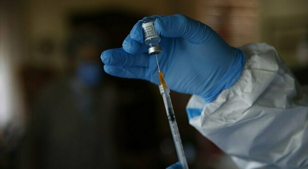Covid, San Marino vaccina i minorenni: «Registrate prenotazioni per fascia 16-17 anni»