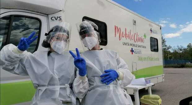 Vaccinazioni in azienda, l'unità mobile della Asl davanti alla Phoenix Electronics di Rieti
