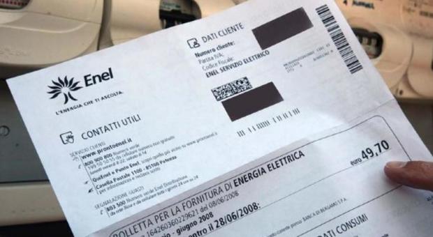 Emiliano scrive a Enel: «Giù le tariffe per i cittadini che restano a casa»