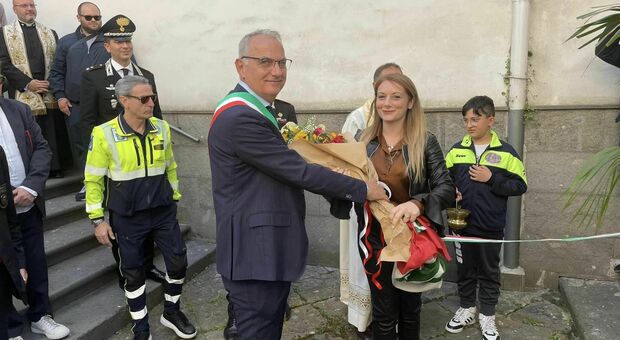 Giusy Nuvoletta con il sindaco Giacomo Pirozzi