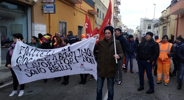 La protesta dei lavoratori Multiservizi