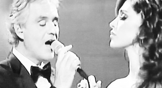Belen, duetto in tv con Andrea Bocelli: "E' stato meraviglioso"