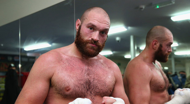 Boxe, Tyson Fury rinuncia ai titoli dei pesi massimi per disintossicarsi