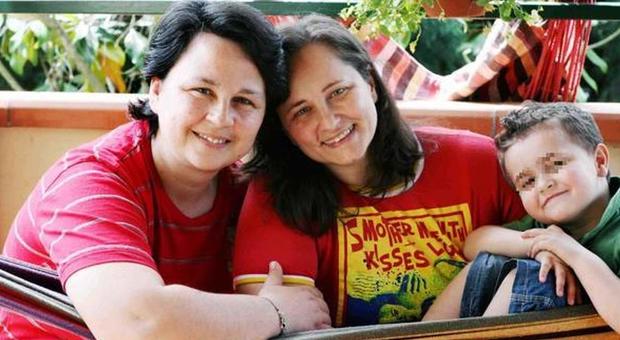 Madre lesbica malata di tumore ottiene riconoscimento a Napoli