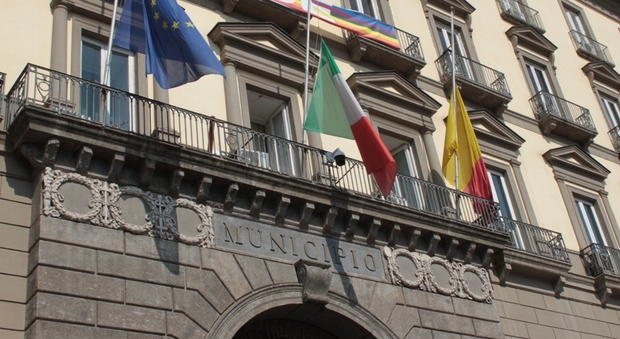 Le associazioni napoletane scrivono al Parlamento: stop ad aiuti al Comune