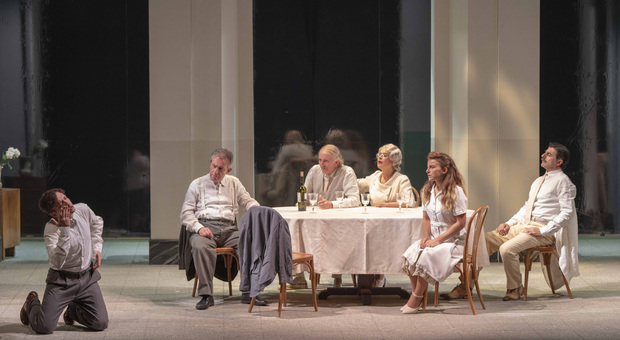 «Ditegli sempre di sì», da oggi al Teatro San Ferdinando di Napoli va in scena la commedia di Eduardo De Filippo