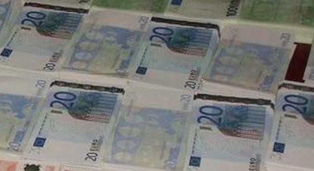 Truffa ai commercianti: piazzavano banconote false con il bimbo di 5 anni