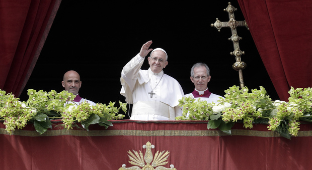 Pasqua, l'appello di Papa Francesco: "Pace in Terra Santa, fermate lo sterminio in Siria"