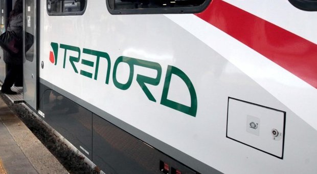 Cremona, annuncio choc sul treno: «Zingari scendete, avete rotto i c...»