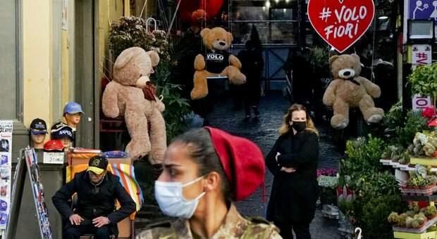 Carnevale e San Valentino, De Luca avverte: le corsie degli ospedali sono già piene