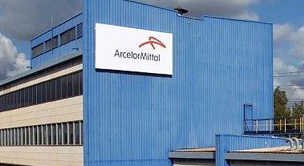 La minaccia di Mittal: un miliardo per dire addio alla fabbrica entro aprile
