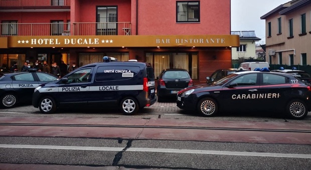 Blitz antidroga interforze all'albergo Ducale: era una centrale dello spaccio