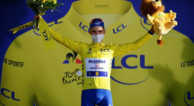 Tour de France, Alaphilippe conquista tappa e maglia gialla. Lacrime per il papà