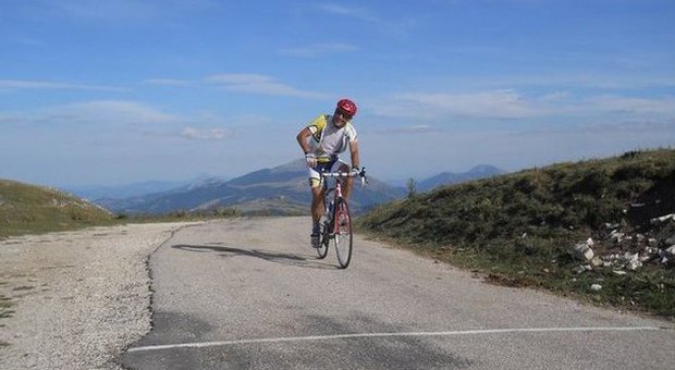 Senigallia, Volpini vola dalla bici "Colpa dei crateri sulla strada"