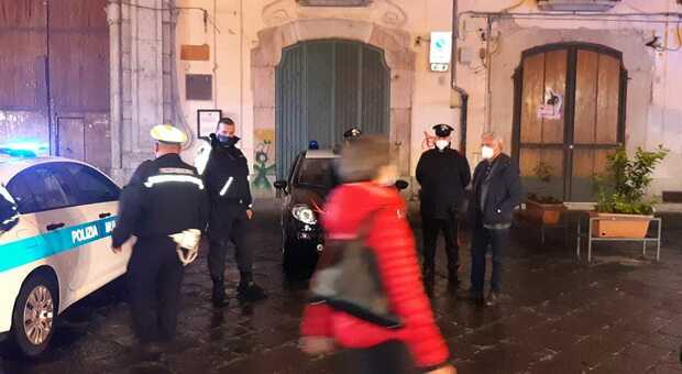 Napoli, 69 persone multate perché in giro senza mascherina