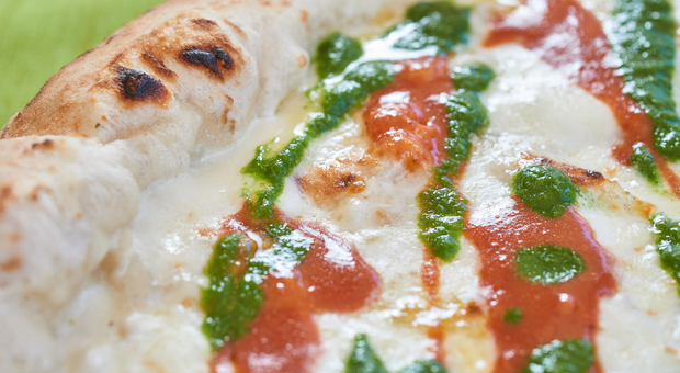La pizza margherita si fa in sei... ecco il nuovo menu dei Fratelli Salvo alla Riviera di Chiaia