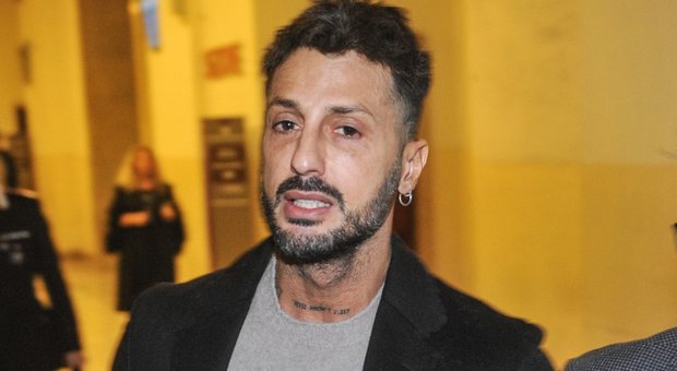 Fabrizio Corona, il pg: «Violazioni e risse in tv, deve tornare in carcere»