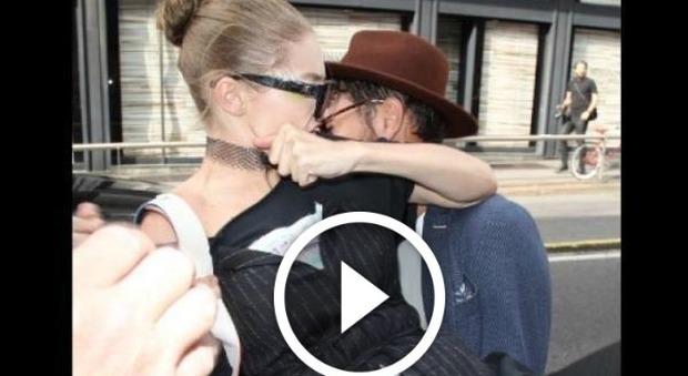 Gigi Hadid aggredita a Milano, l'abbraccio è inaspettato e lei si difende così