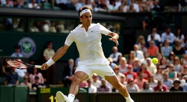 Federer manda in delirio Wimbledon: ​che colpo contro Querrey