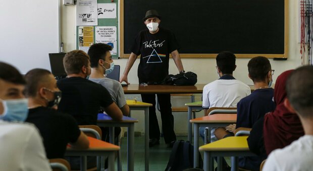 Coronavirus: professoressa positiva, cinque classi in quarantena al polo didattico di Poggio Mirteto