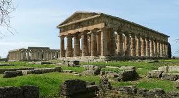 Ferragosto tra i templi di Paestum: il parco archeologico resterà aperto per i turisti