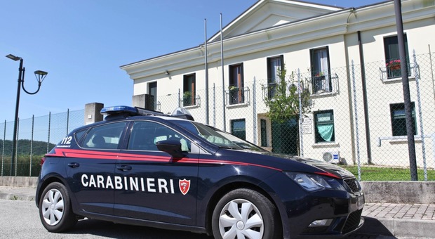 Sono intervenuti i carabinieri della stazione di Col San Martino