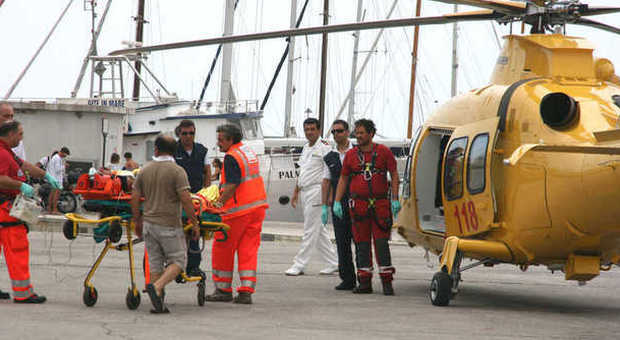 Incidente a bordo dell'Antares Marittimo soccorso in eliambulanza