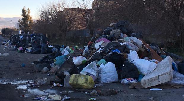 Castelli, torna l'emergenza rifiuti: il Parco pieno di spazzatura