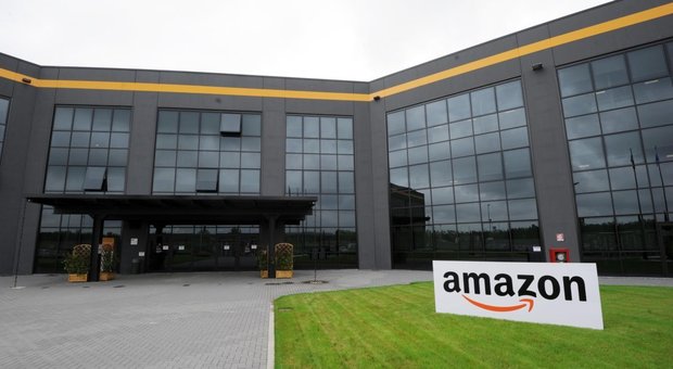 Amazon, Black Friday a rischio: 4mila dipendenti di Piacenza in sciopero