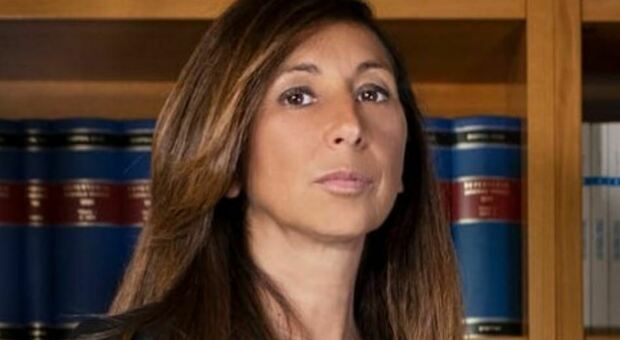 L'avvocato Roberta Montenovo, Donne e Giustizia: «La denuncia è la strada per uscire dall’inferno ma la paura frena le vittime»