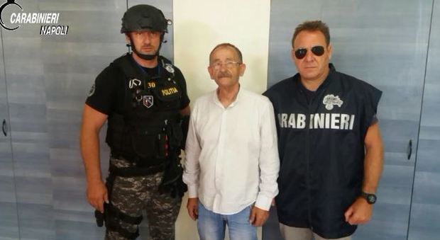 Camorra, il "ragioniere" Gaetano Manzo arrestato nella sua villa in Romania: era latitante dal 2009